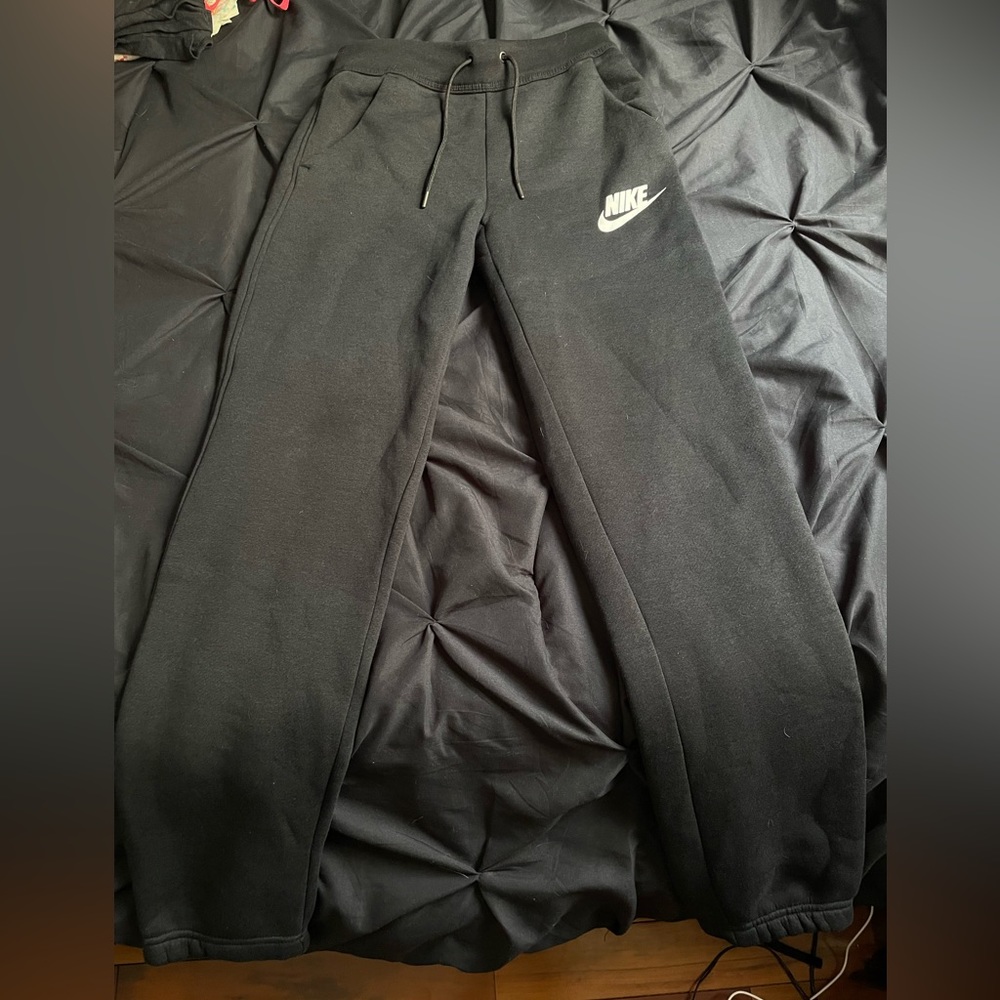Nike Women’s Loose Sweats